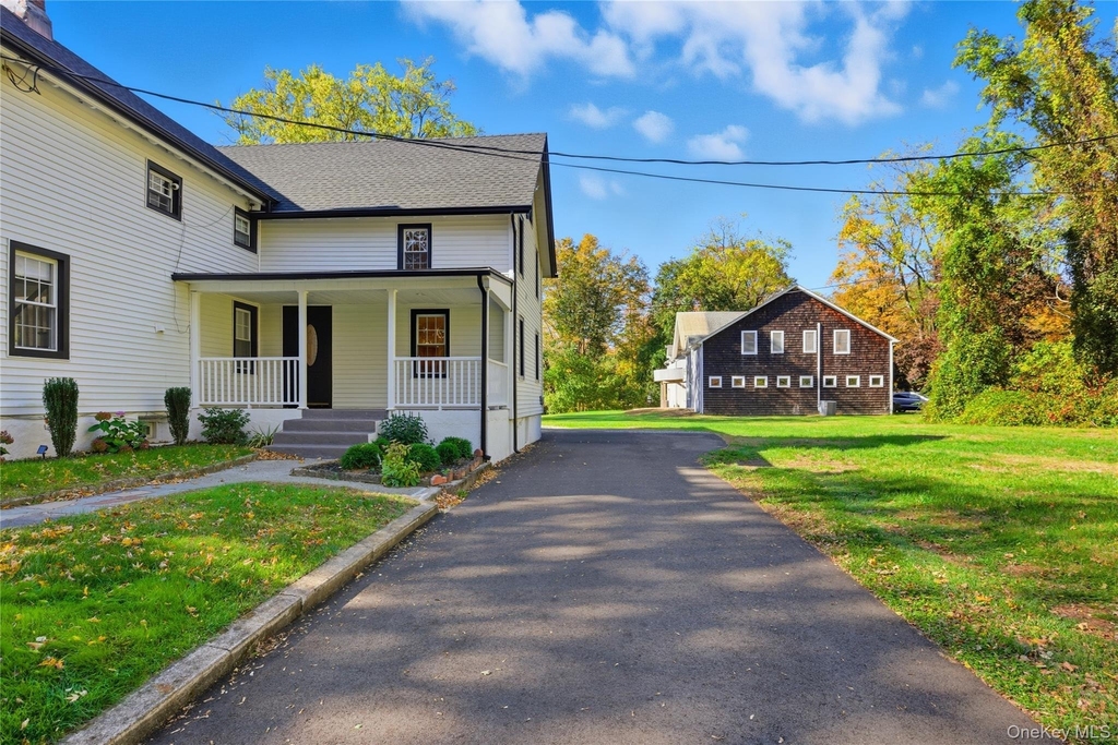 39 Cox Avenue - Photo 1