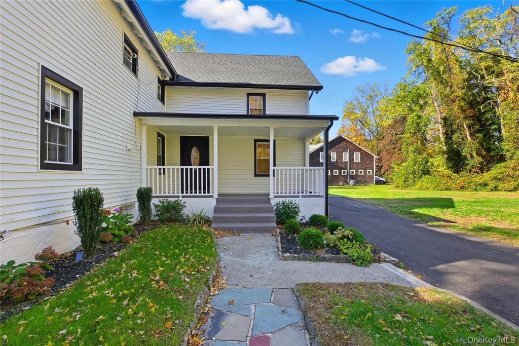 39 Cox Avenue - Photo 0