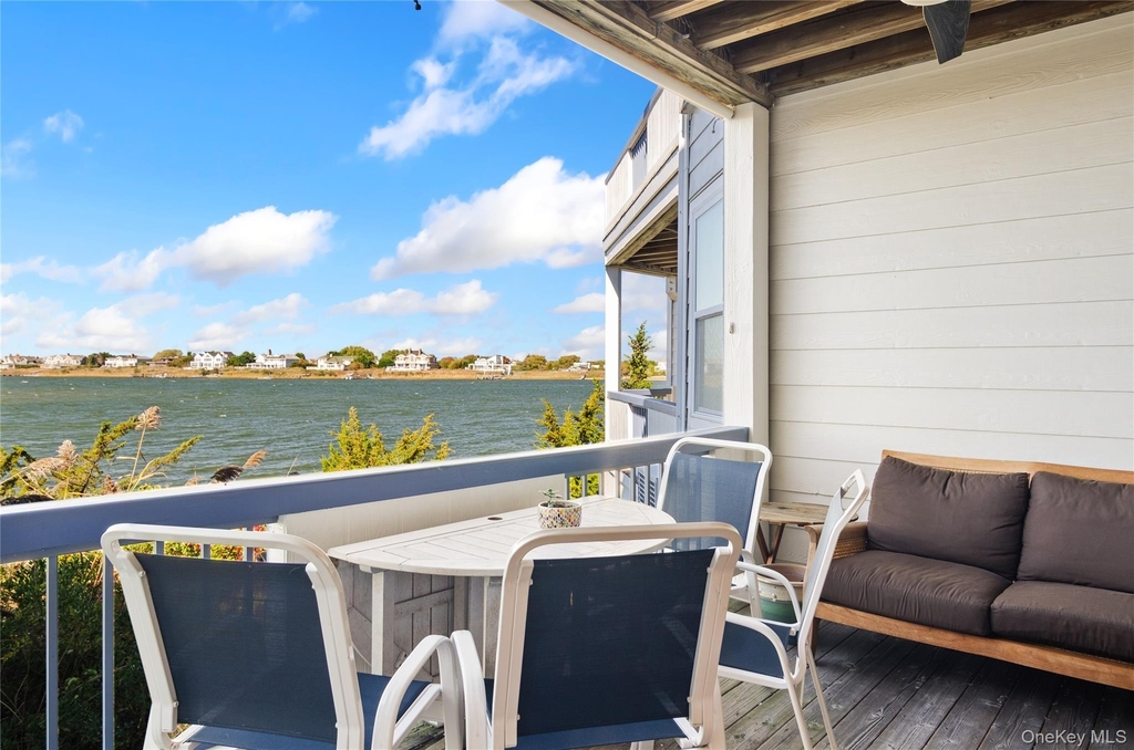 260 Dune Road - Photo 15