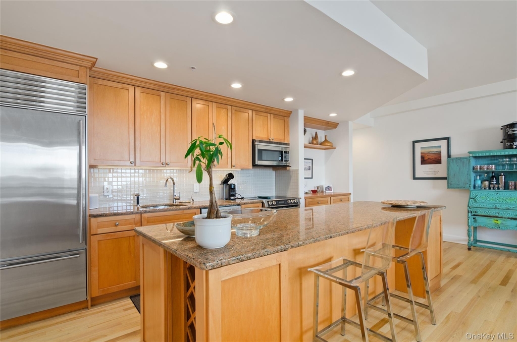 260 Dune Road - Photo 5