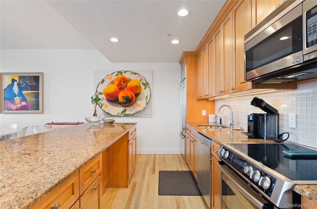 260 Dune Road - Photo 4