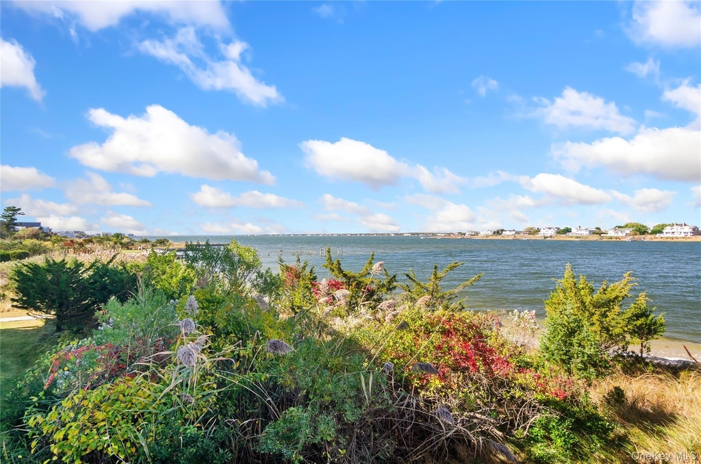 260 Dune Road - Photo 17