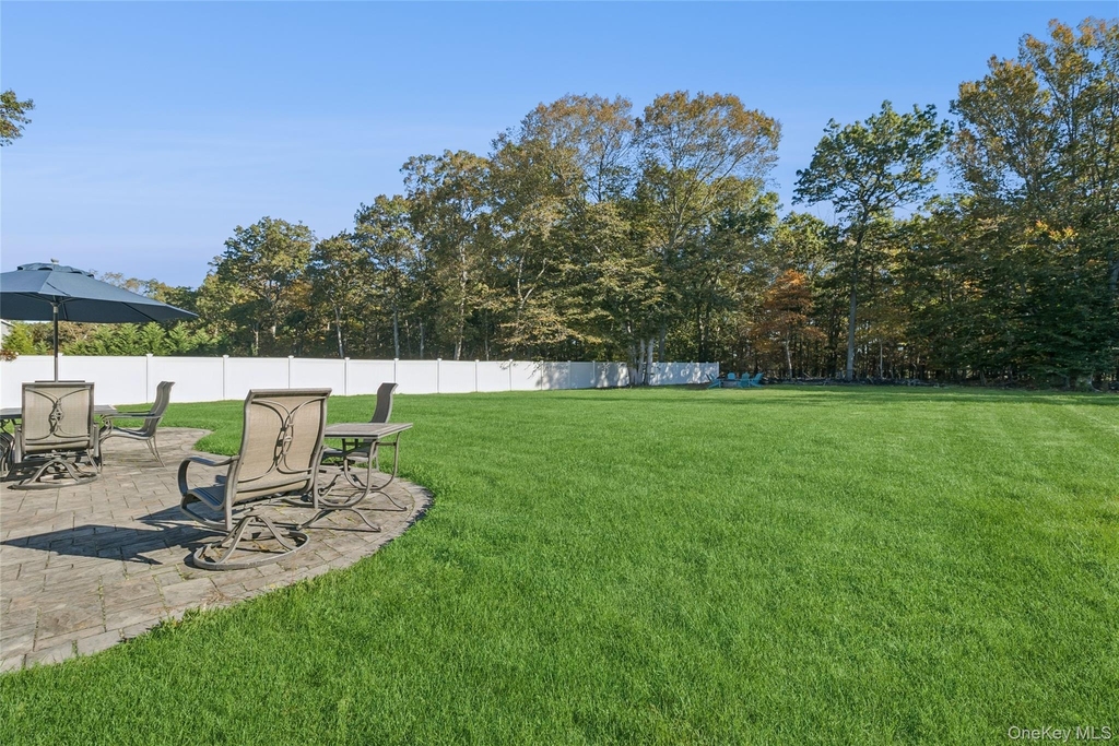 16 Mastro Court - Photo 31