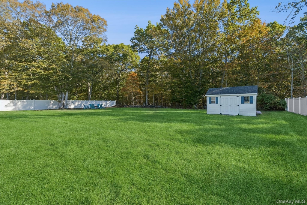 16 Mastro Court - Photo 32