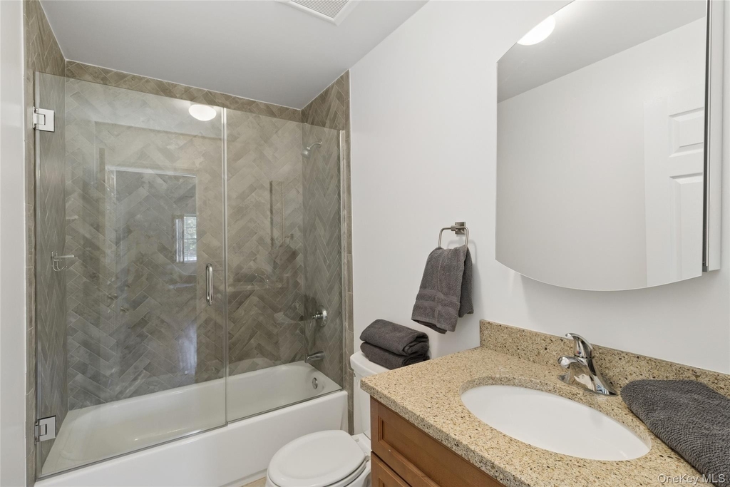 16 Mastro Court - Photo 20