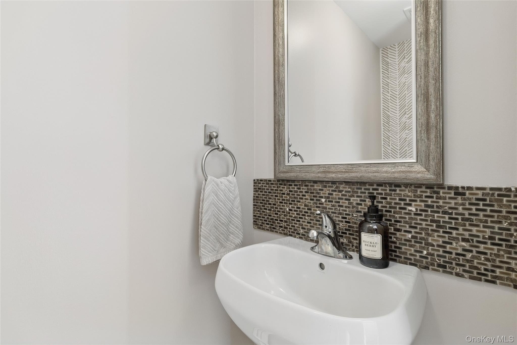 16 Mastro Court - Photo 15