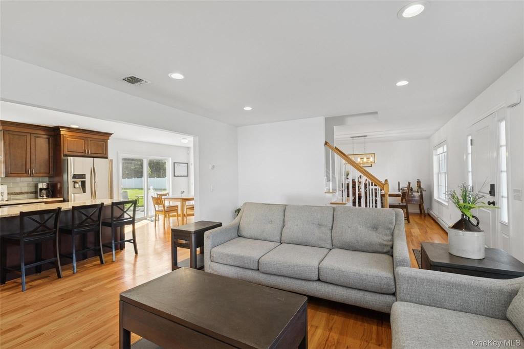 16 Mastro Court - Photo 7