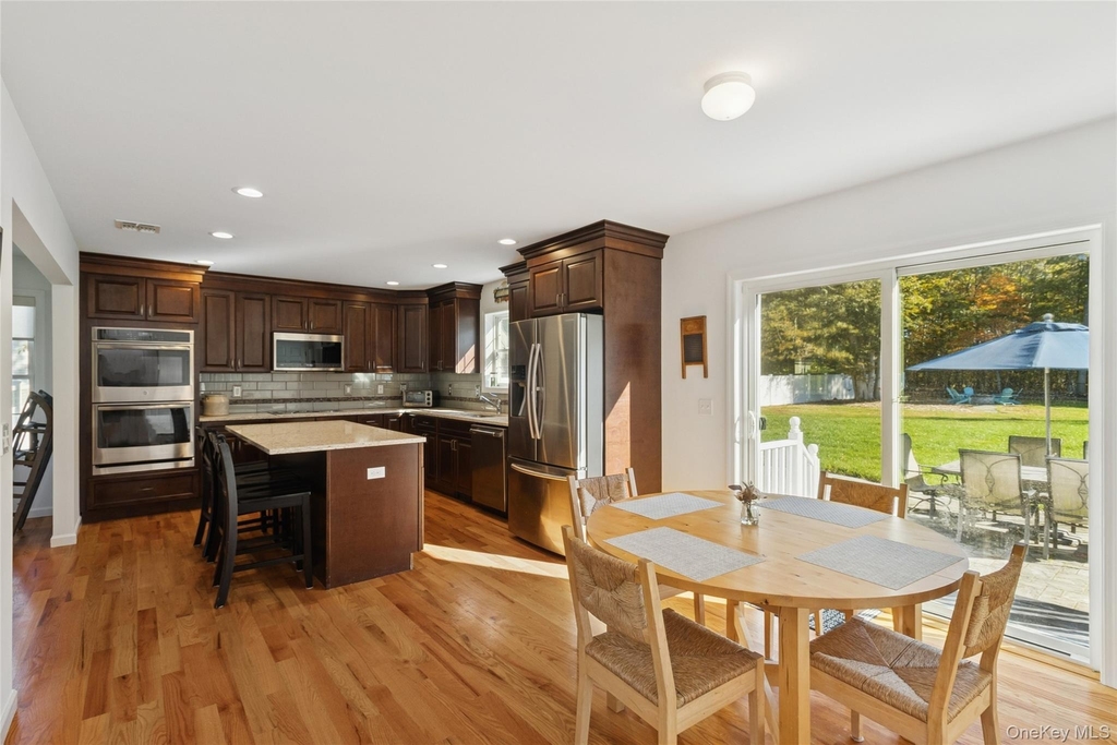 16 Mastro Court - Photo 13