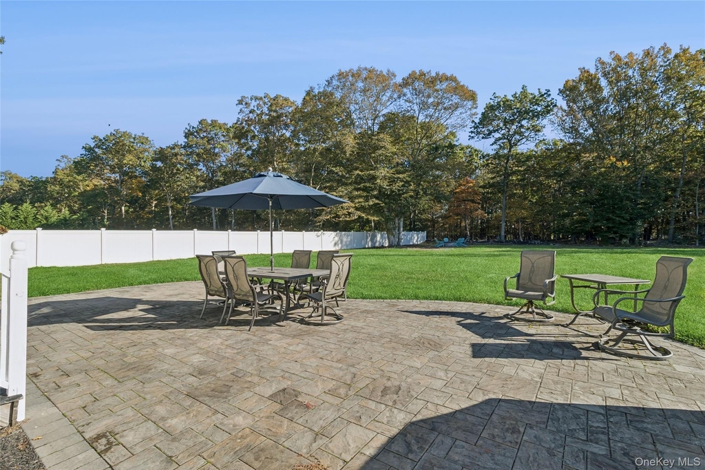 16 Mastro Court - Photo 30