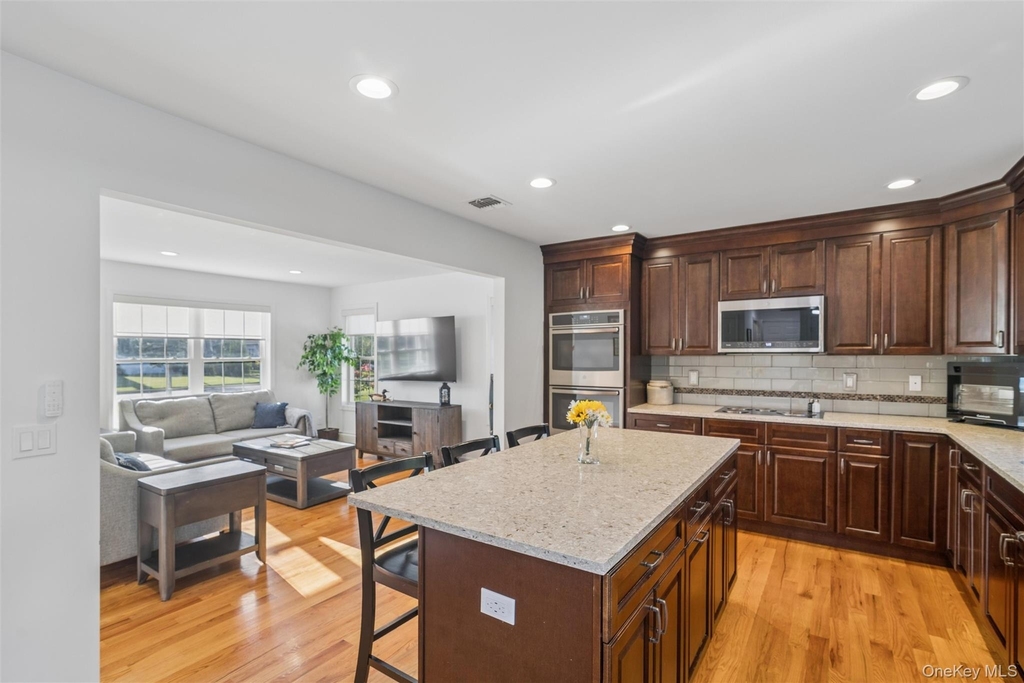 16 Mastro Court - Photo 7