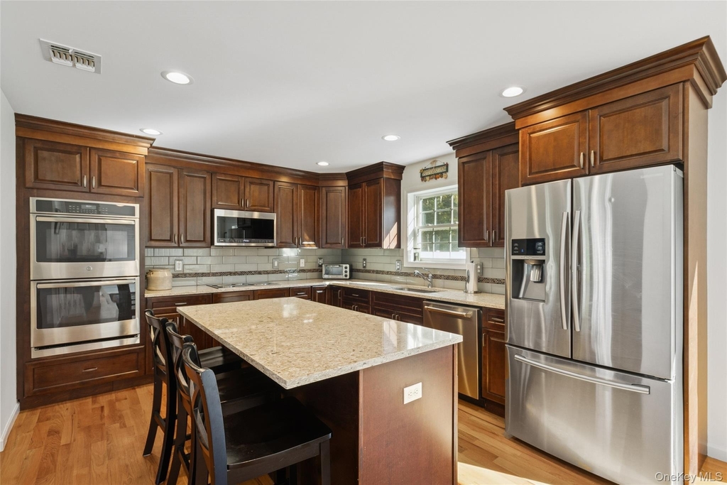 16 Mastro Court - Photo 9