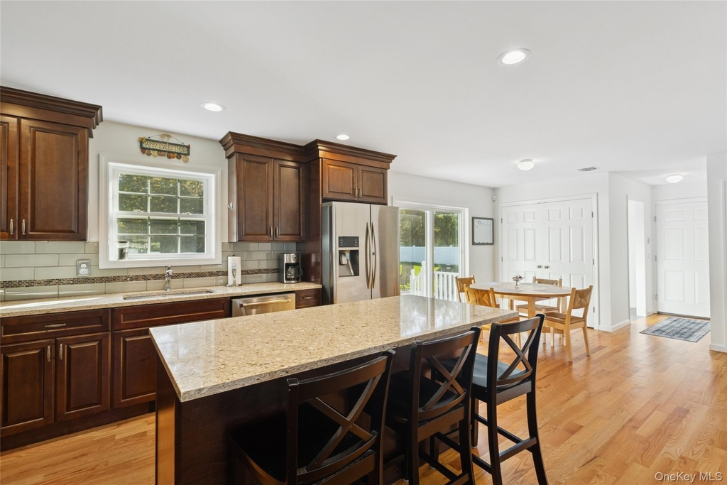 16 Mastro Court - Photo 12