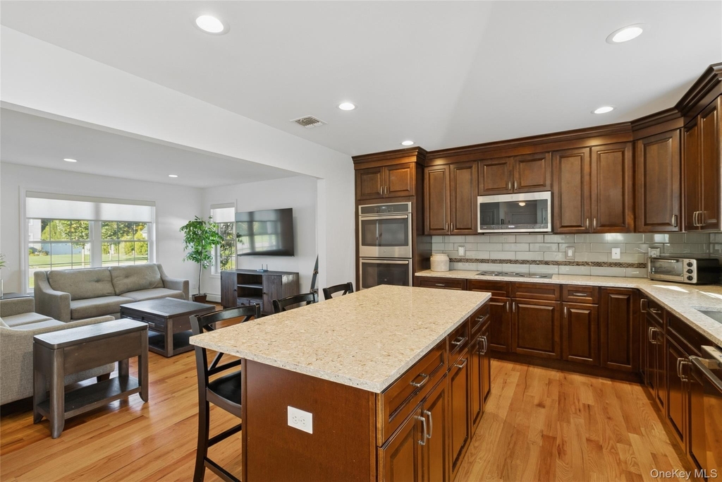 16 Mastro Court - Photo 8