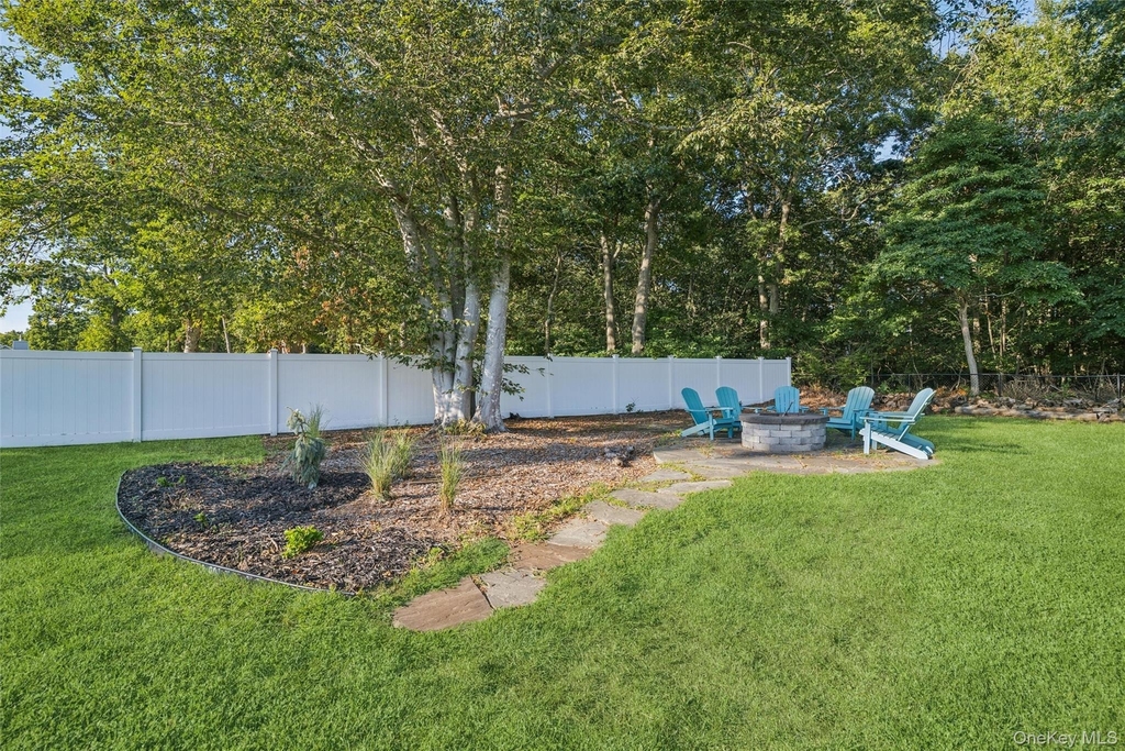 16 Mastro Court - Photo 30