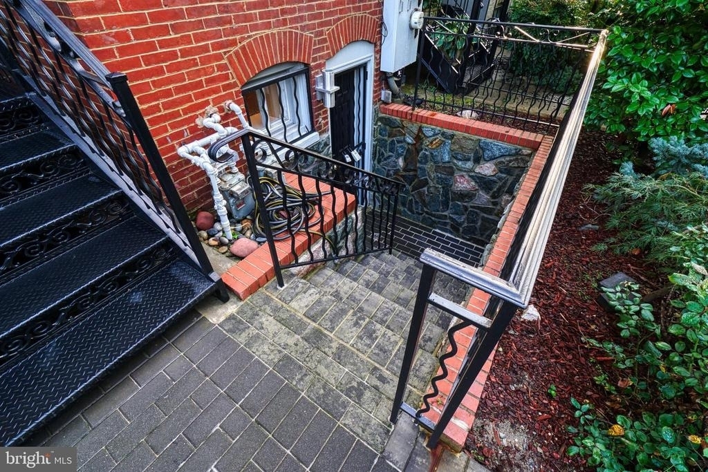 936 T Street Nw - Photo 1