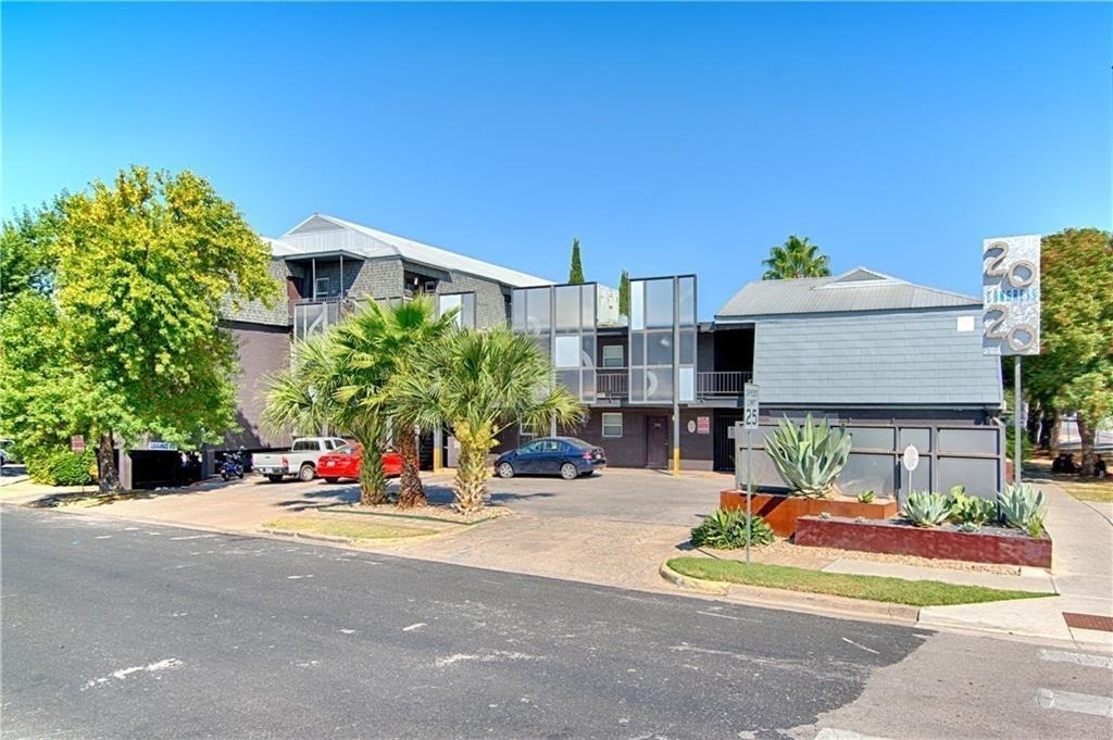 2020 S Congress Ave - Photo 10
