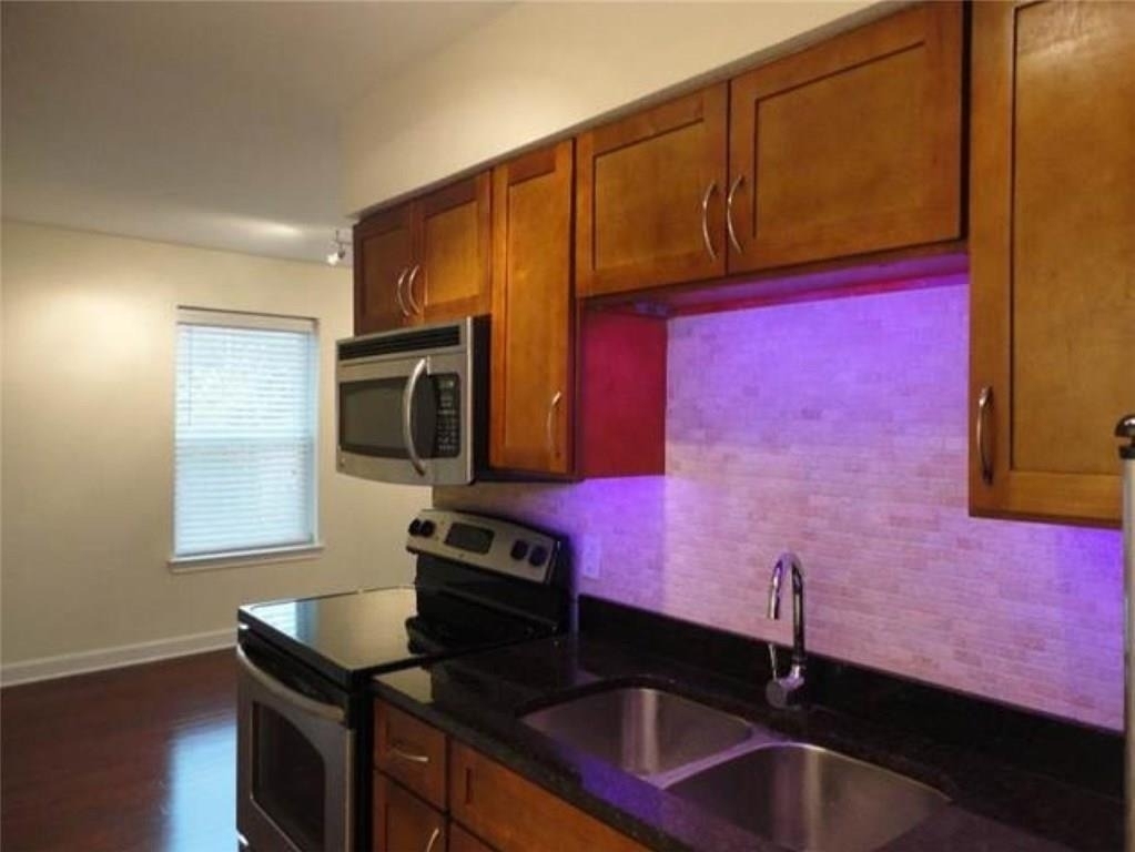 2020 S Congress Ave - Photo 3