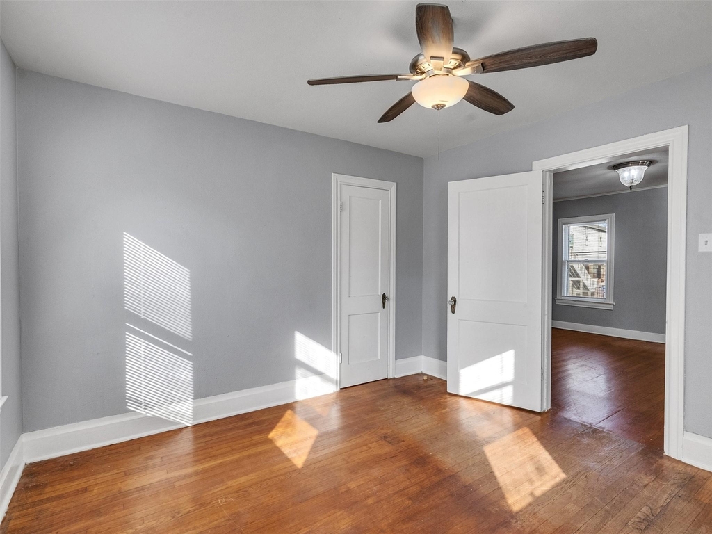 5019 Avenue M 1/2 - Photo 25