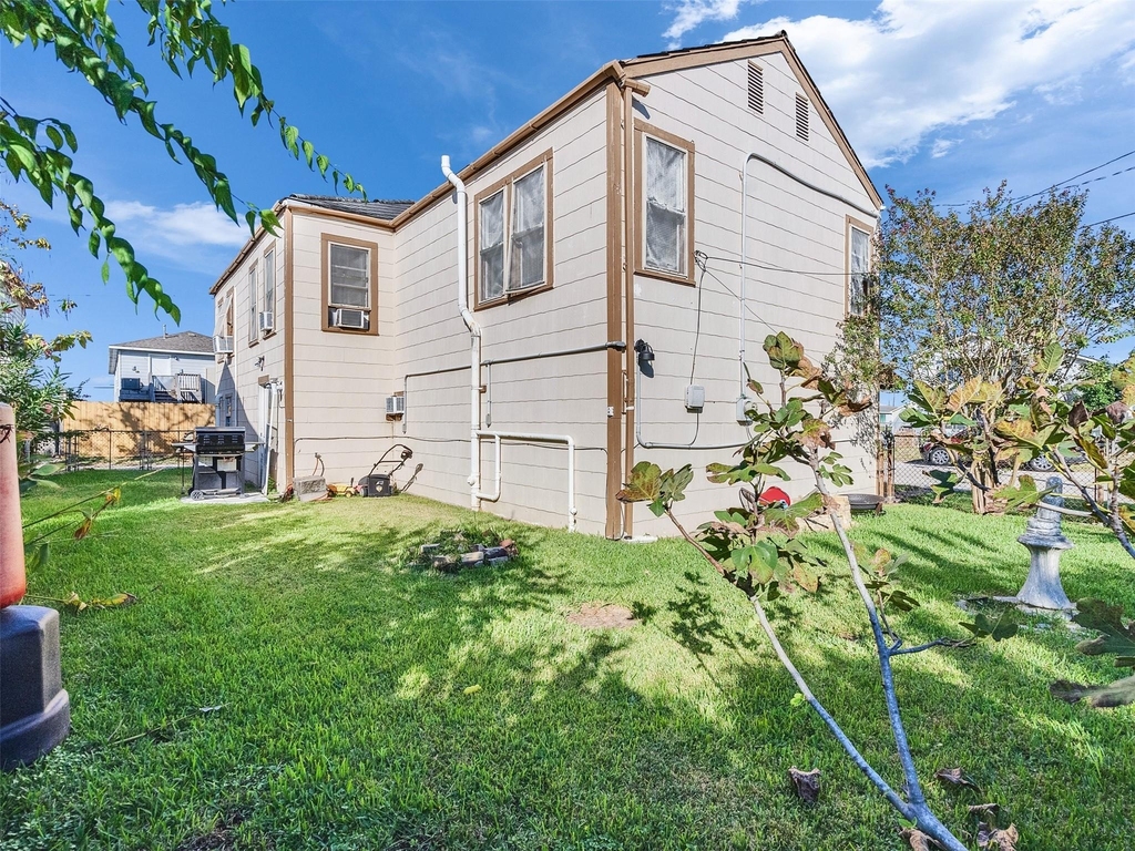 5019 Avenue M 1/2 - Photo 10