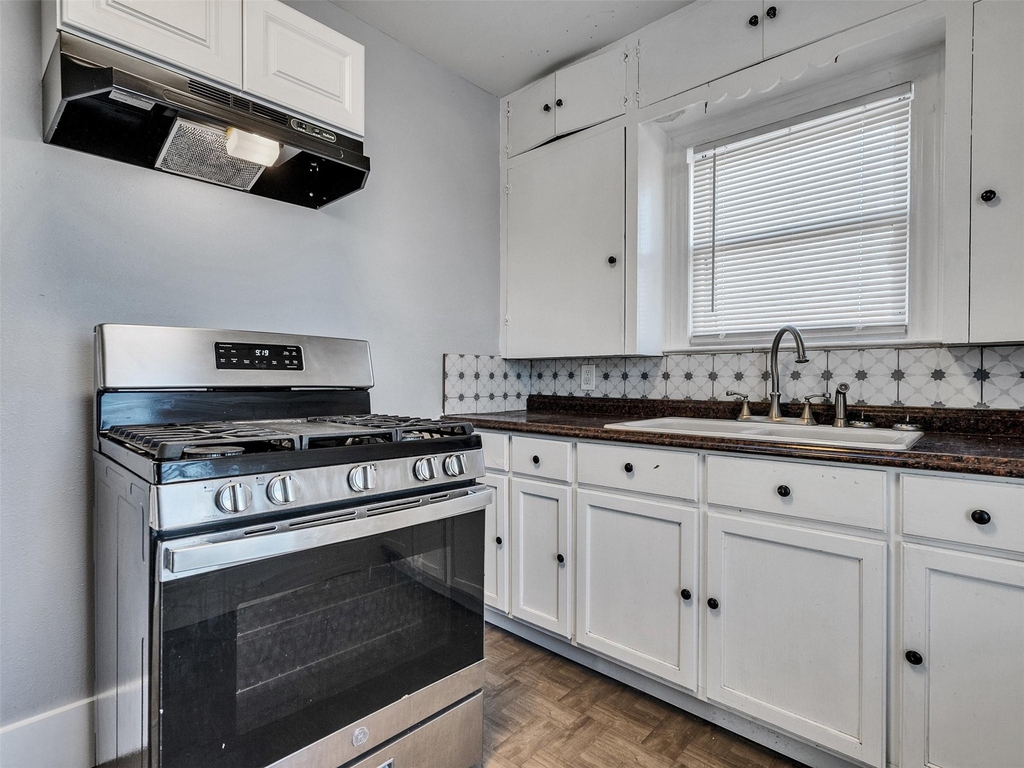 5019 Avenue M 1/2 - Photo 11