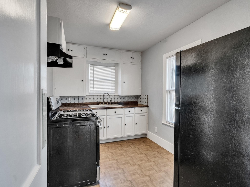 5019 Avenue M 1/2 - Photo 29