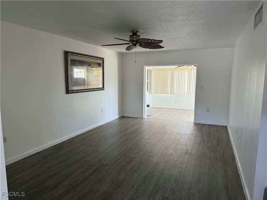 738 Joel Boulevard - Photo 4