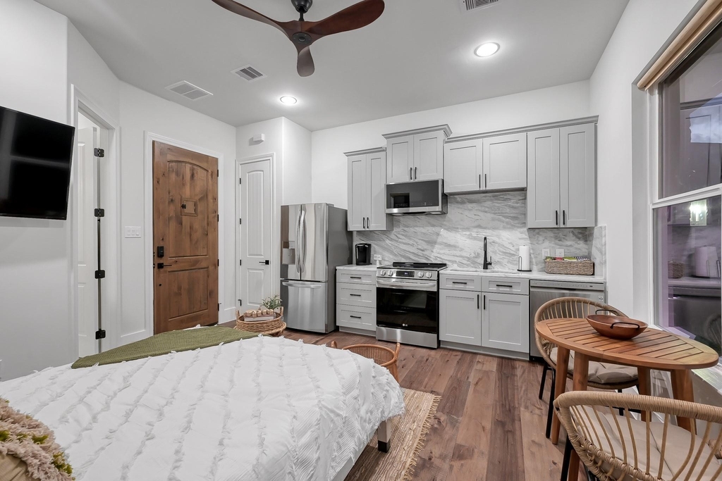 15937 Stagecoach Road - Photo 45