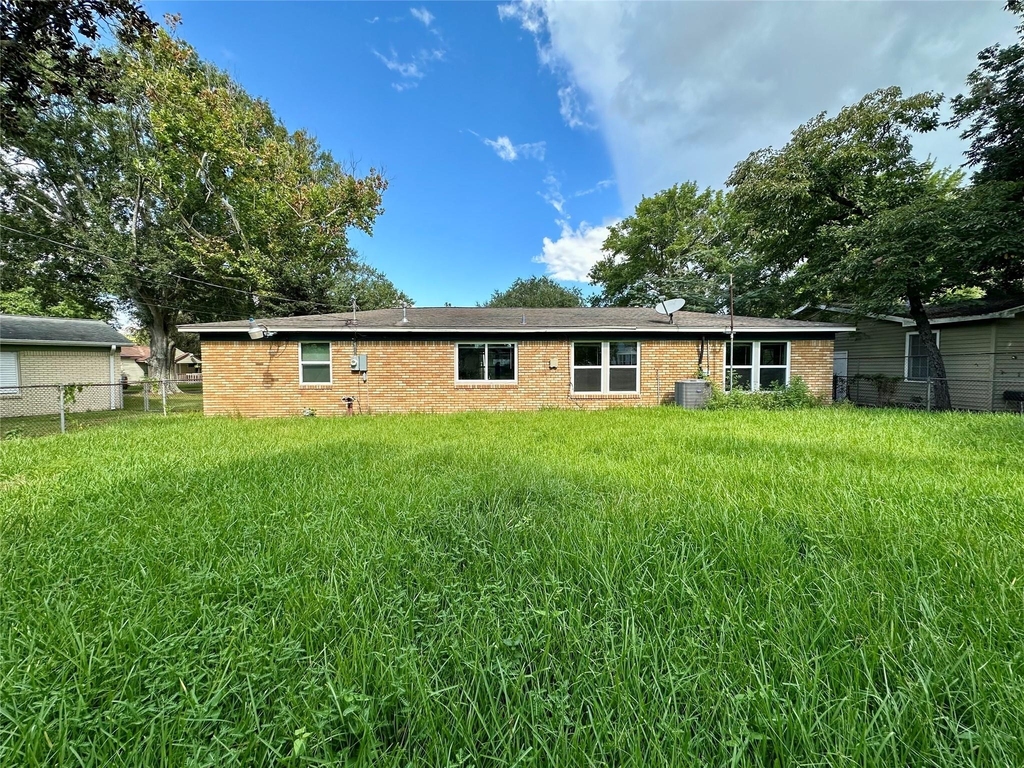 6 Southlawn Circle - Photo 13