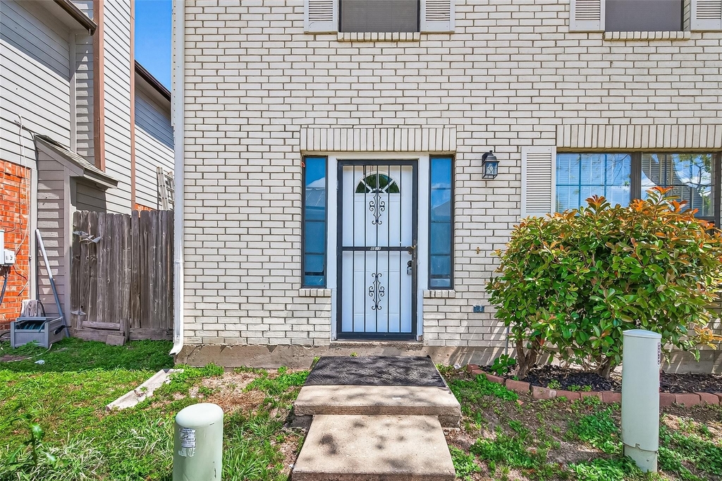8617 Mapletwist Street - Photo 6