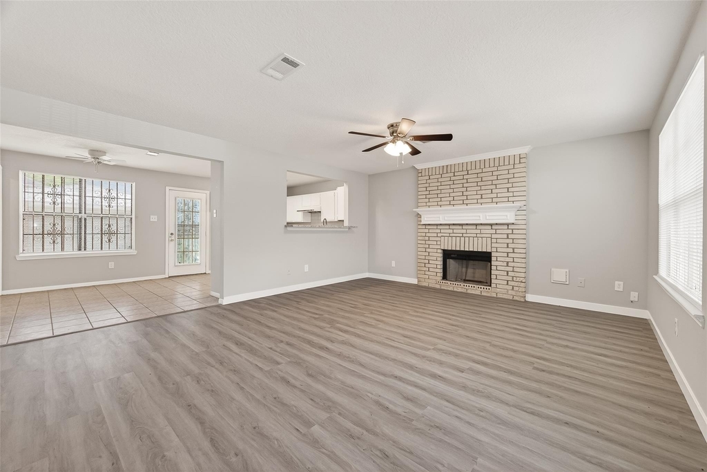 8617 Mapletwist Street - Photo 7