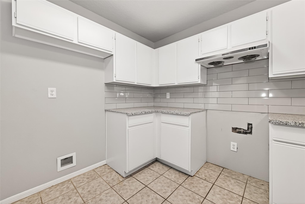 8617 Mapletwist Street - Photo 18
