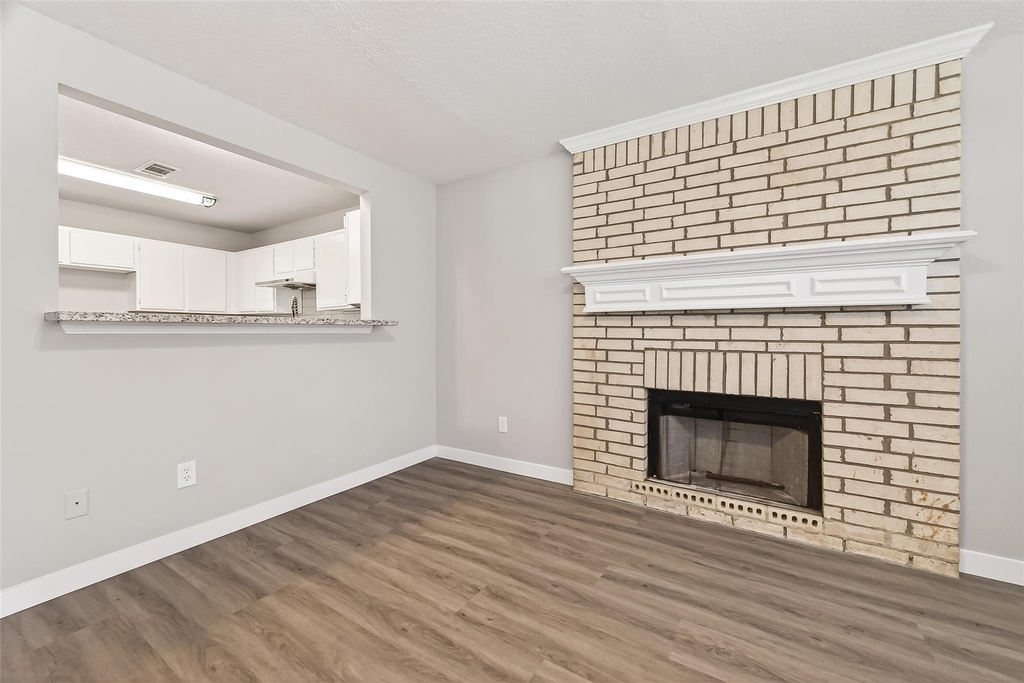 8617 Mapletwist Street - Photo 11