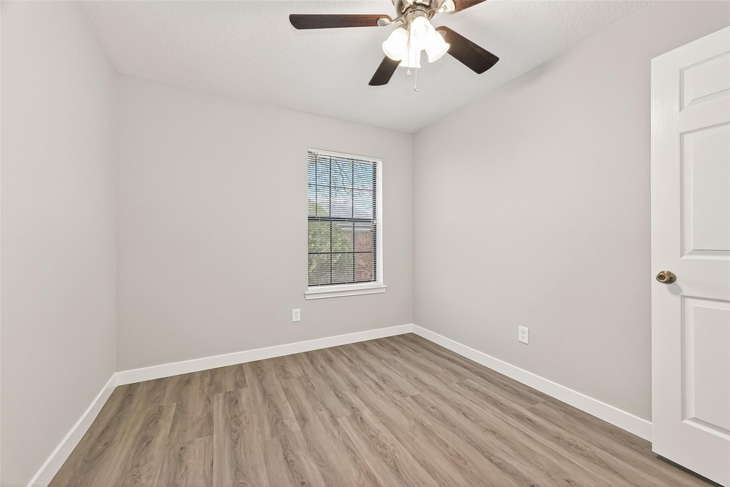 8617 Mapletwist Street - Photo 30