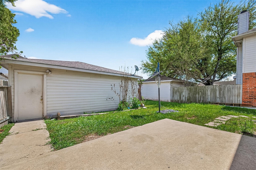 8617 Mapletwist Street - Photo 43