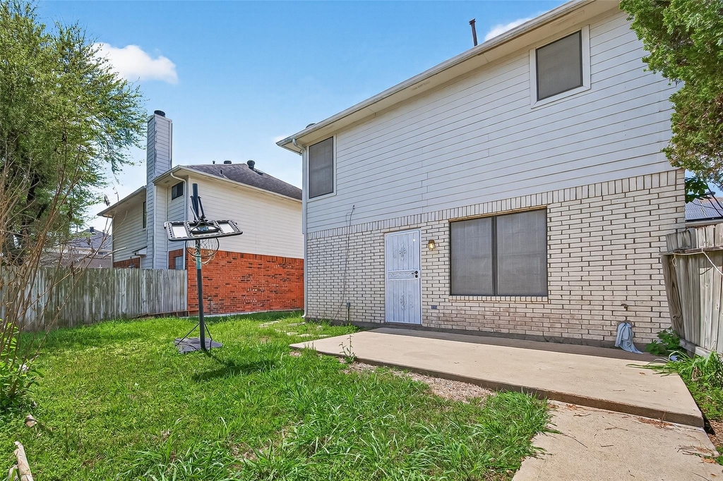 8617 Mapletwist Street - Photo 37