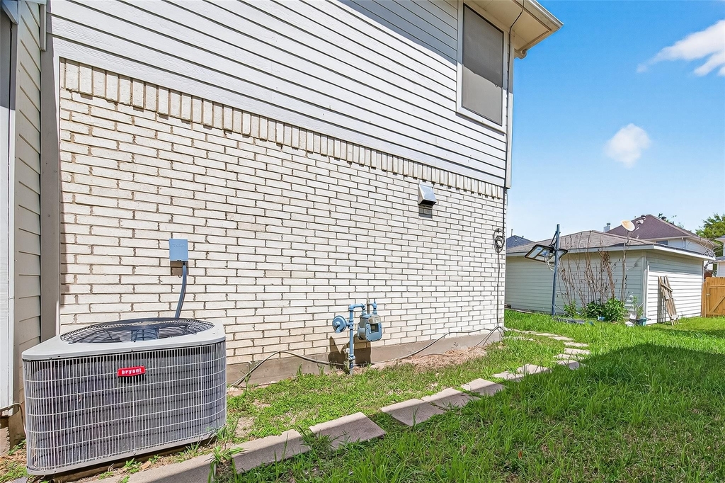 8617 Mapletwist Street - Photo 38