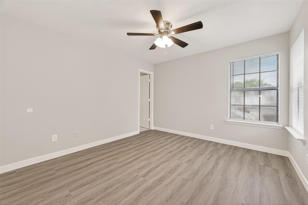 8617 Mapletwist Street - Photo 32