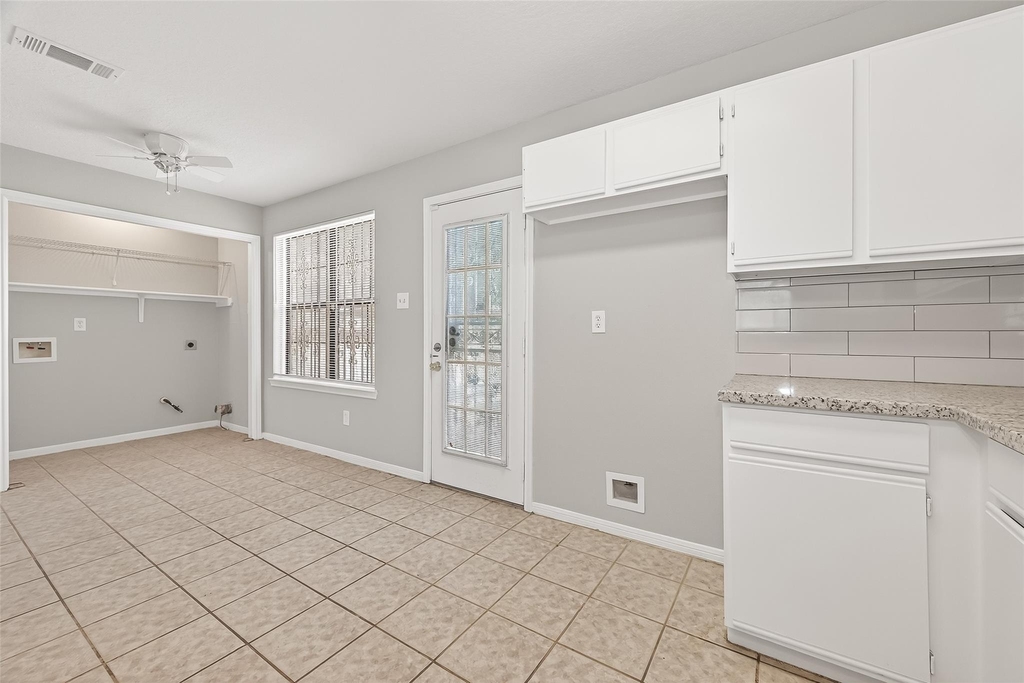 8617 Mapletwist Street - Photo 19