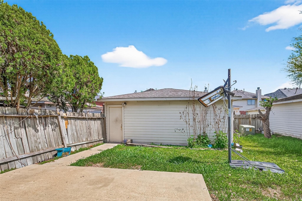 8617 Mapletwist Street - Photo 42