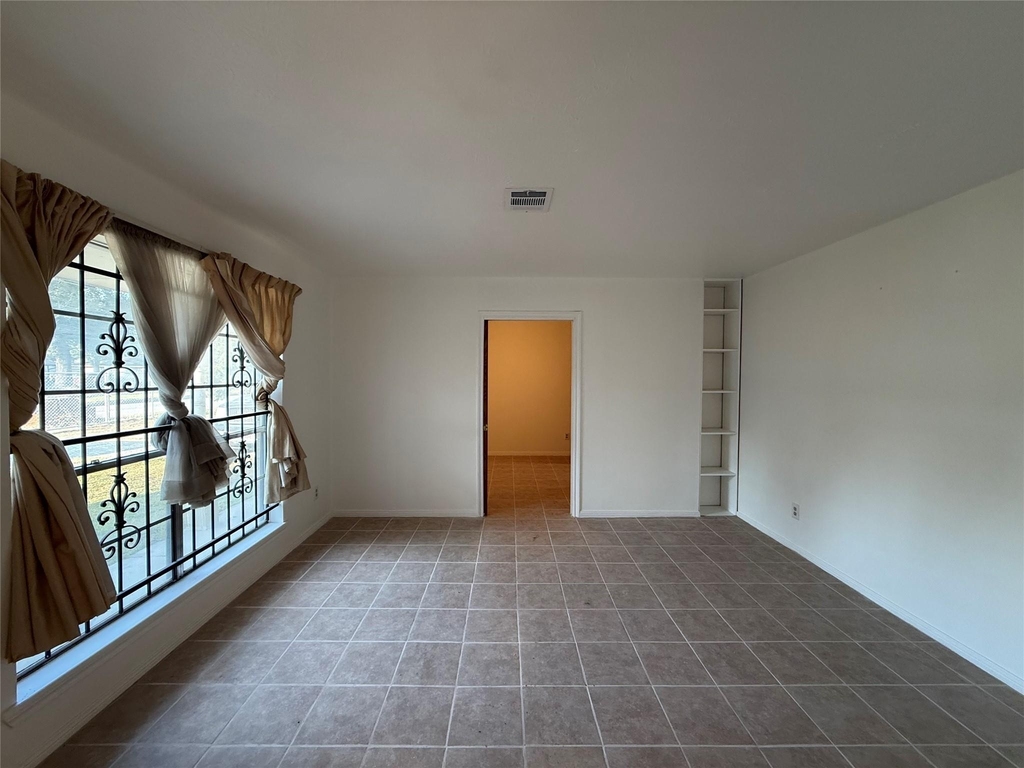 7325 Ley Road - Photo 2