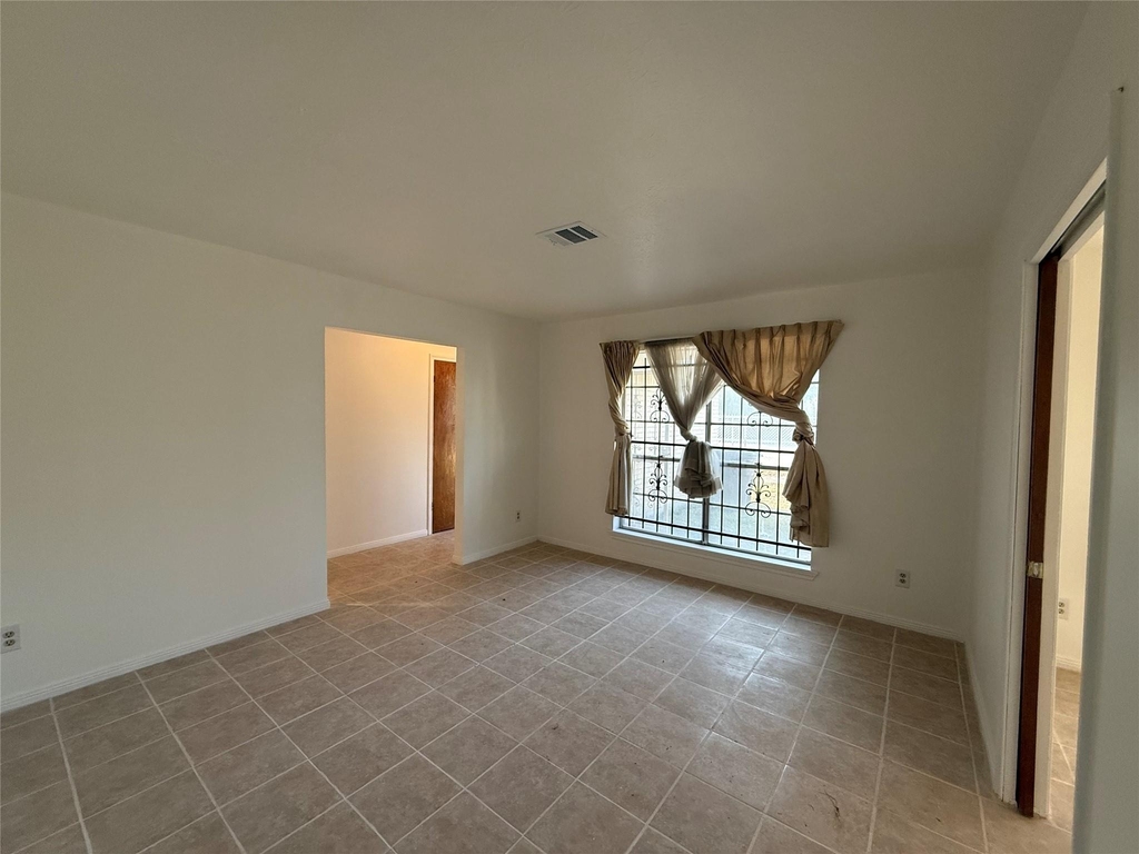 7325 Ley Road - Photo 5