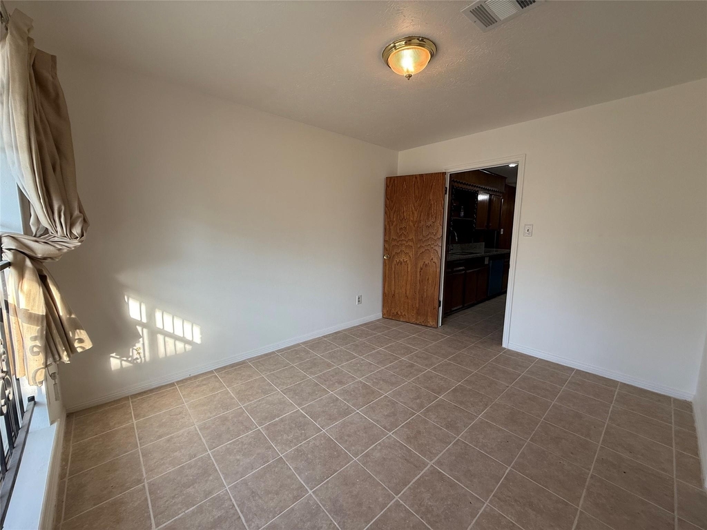 7325 Ley Road - Photo 4