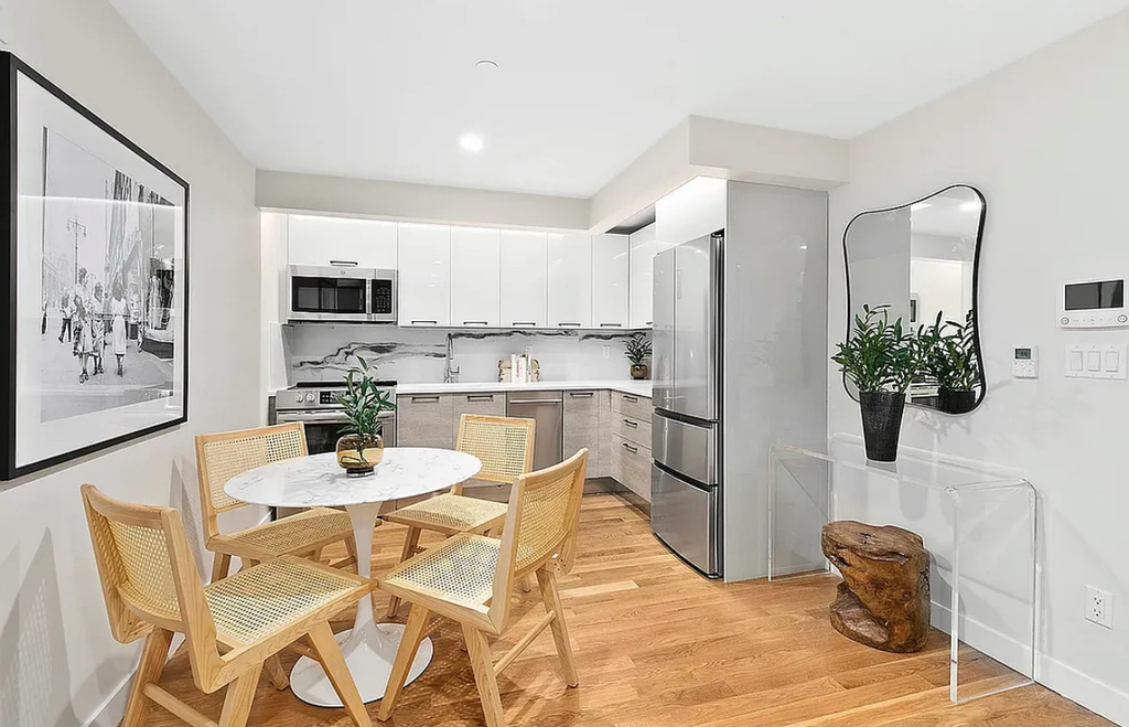 50 Clarkson Avenue - Photo 2