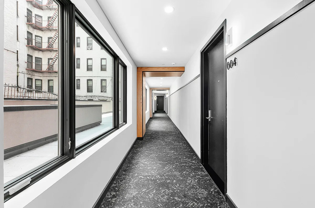 50 Clarkson Avenue - Photo 19