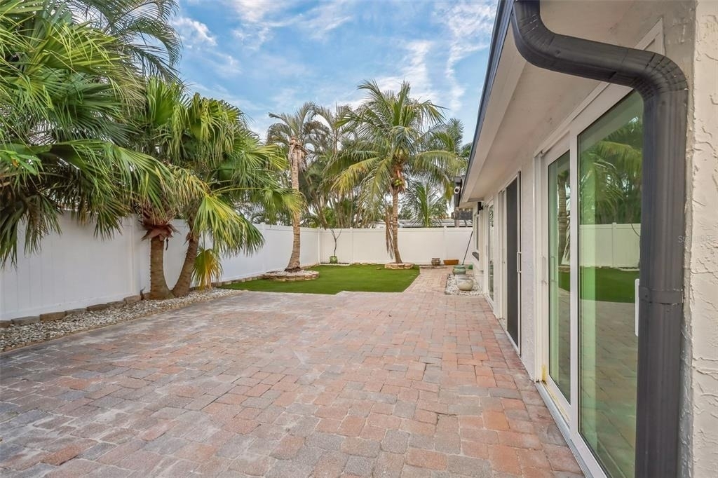 747 Pruitt Drive - Photo 4