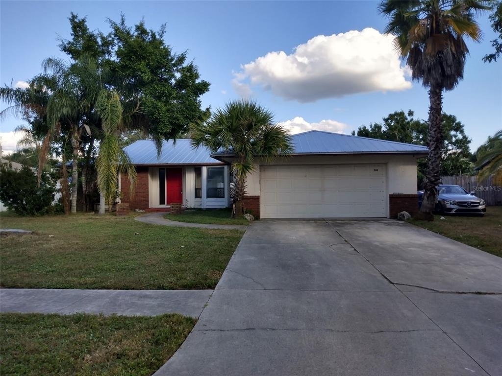 1649 Georgetowne Boulevard - Photo 0