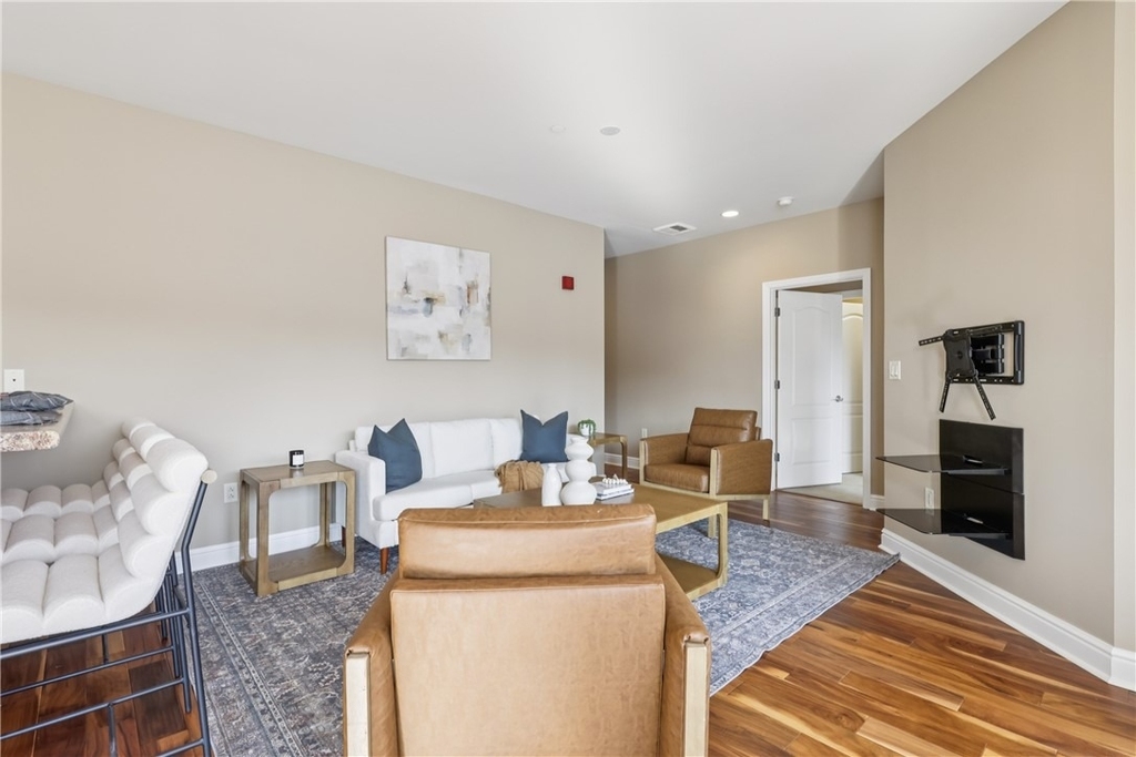 151 Fort Pitt Blvd - Photo 14