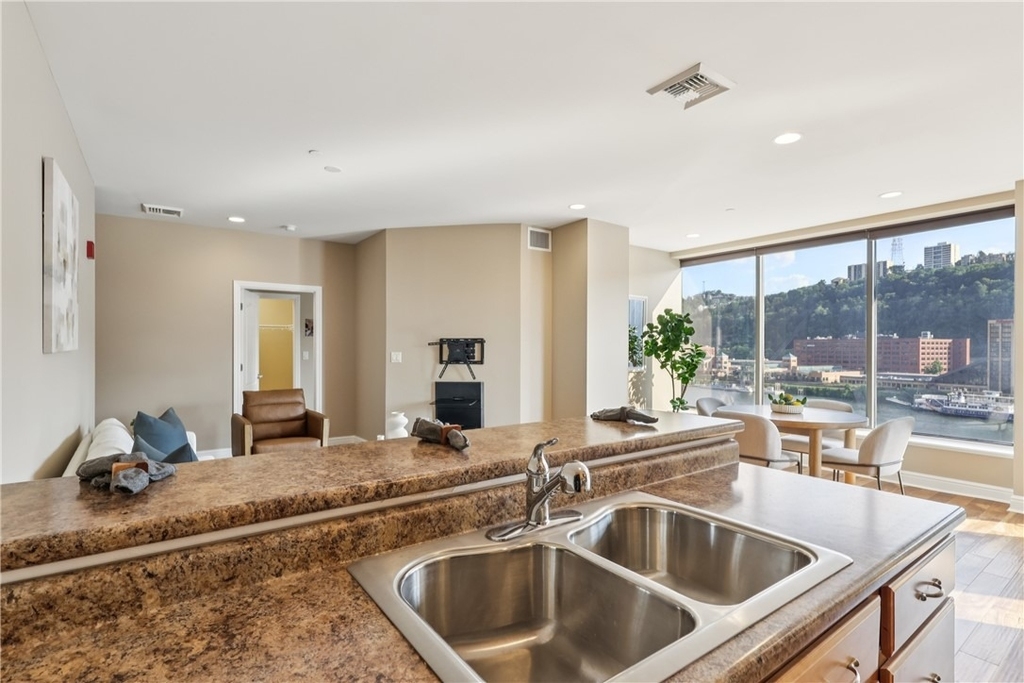 151 Fort Pitt Blvd - Photo 12