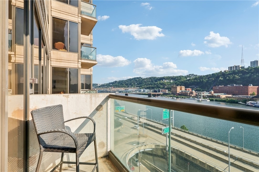 151 Fort Pitt Blvd - Photo 32
