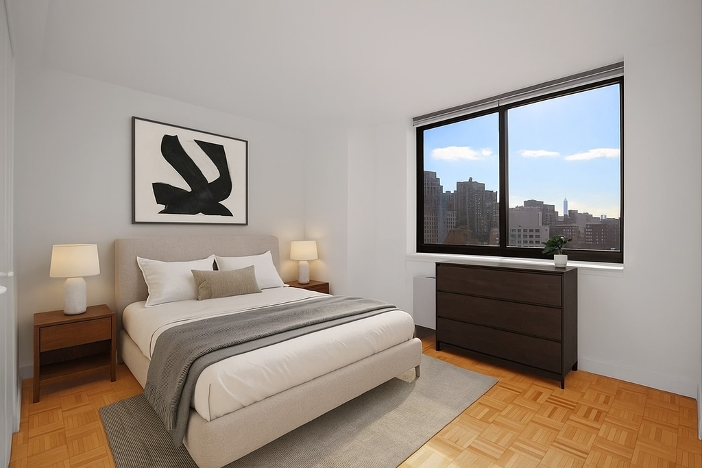 W 42nd St - Photo 3